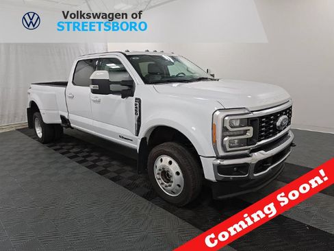 Used 2023 Ford F450 Lariat w/ Lariat Ultimate Package AWD/4WD image 1