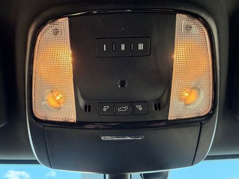 Certified 2025 Dodge Durango GT image 32