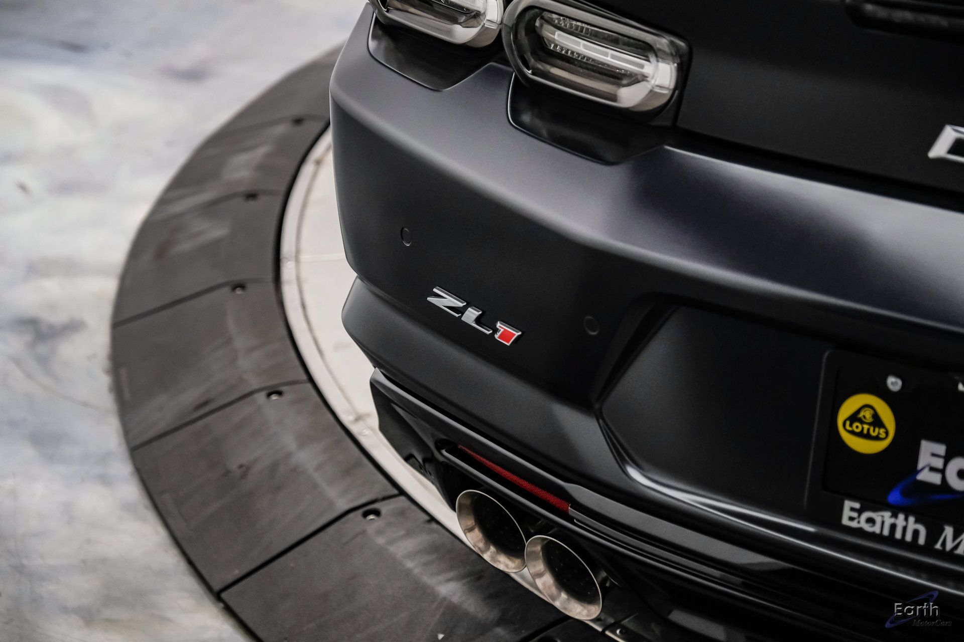 Used 2024 Chevrolet Camaro ZL1 RWD image 18