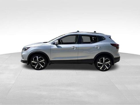 Certified 2022 Nissan Rogue Sport SL FWD image 4
