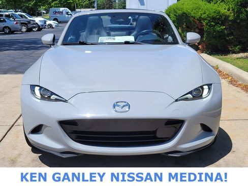 Used 2024 MAZDA MX-5 Miata RF Grand Touring RWD image 8