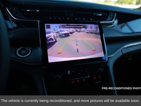 Used 2023 Jeep Grand Cherokee Overland image 23