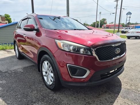 Used 2017 Kia Sorento LX FWD image 1
