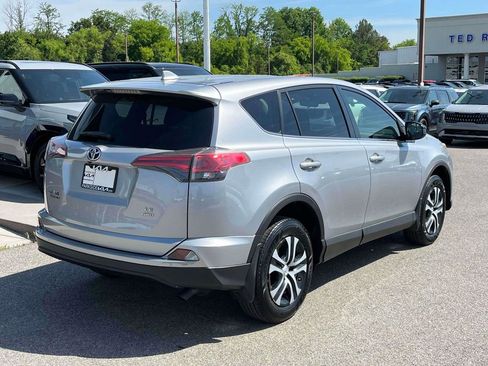 Used 2018 Toyota RAV4 LE w/ All Weather Liner Package AWD/4WD image 28