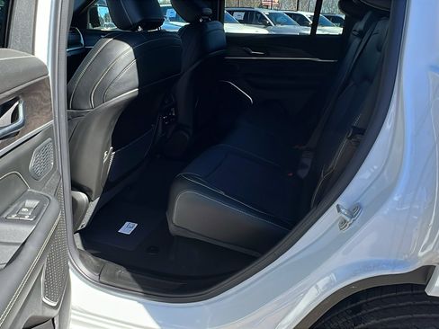 New 2026 Jeep Grand Cherokee Limited Reserve image 20