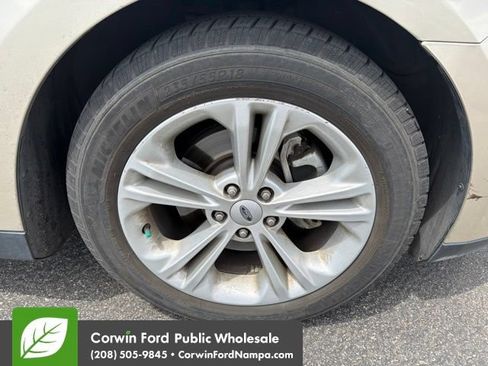 Used 2017 Ford Taurus SEL w/ Equipment Group 201A FWD image 5