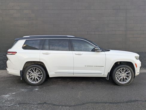 Used 2022 Jeep Grand Cherokee L Summit w/ MOPAR Finishing Package image 4