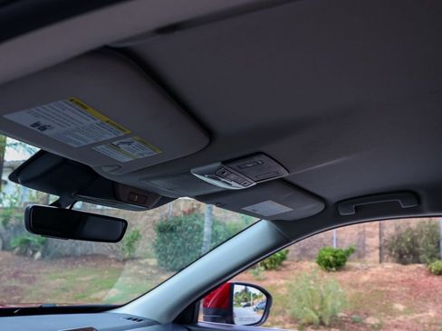 Used 2024 Nissan Pathfinder SL w/ Black Appearance Package image 13