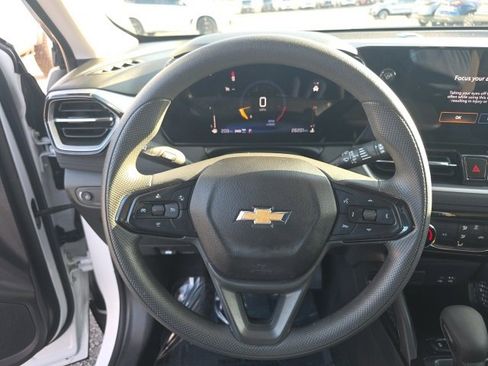 Used 2025 Chevrolet TrailBlazer LT image 14