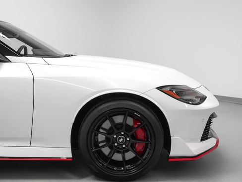 Used 2026 Nissan Z NISMO RWD image 11