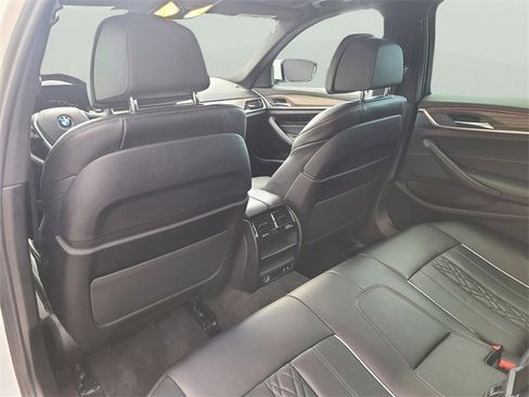 Used 2022 BMW 540i w/ Luxury Seating Package image 15