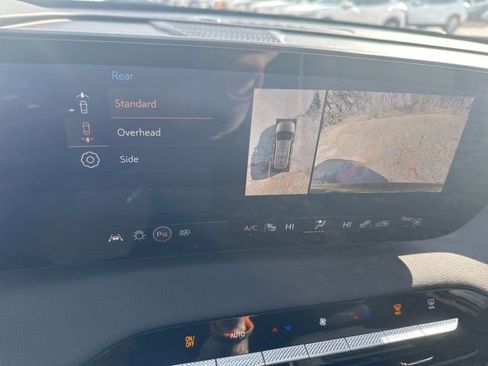 Used 2025 Buick Enclave Sport Touring image 26