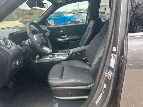 New 2026 Mercedes-Benz GLB 250 4MATIC image 9