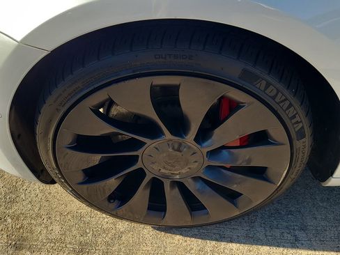 Used 2022 Tesla Model 3 Performance image 10