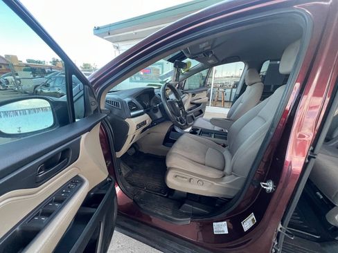Used 2019 Honda Odyssey EX image 10