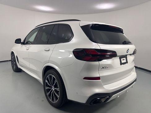 Used 2026 BMW X5 xDrive40i w/ Executive Package image 5