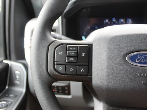 New 2026 Ford F250 XLT w/ XLT Premium Package AWD/4WD image 25