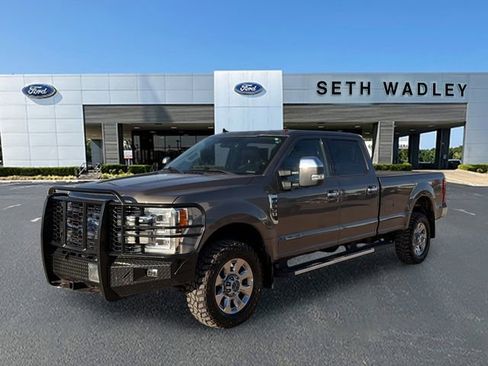 Used 2019 Ford F350 Lariat w/ Lariat Ultimate Package image 3