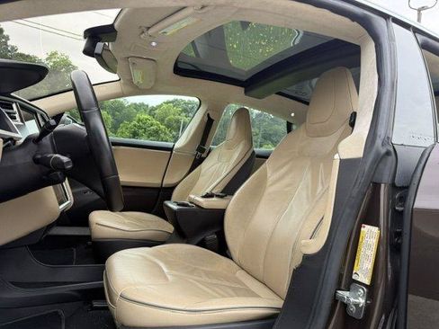 Used 2013 Tesla Model S Performance RWD image 32