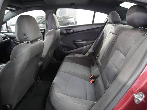 Used 2017 Chevrolet Cruze LT w/ Sun And Sound Package FWD image 12