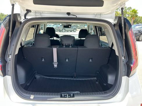 Used 2024 Kia Soul LX w/ Option Group 015 FWD image 6