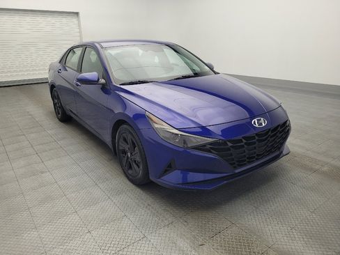 Used 2022 Hyundai Elantra SEL image 13
