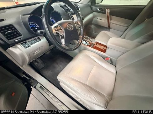 Used 2013 Toyota Highlander Limited AWD/4WD image 14