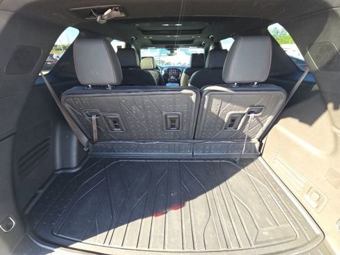 Used 2023 Chevrolet Traverse RS w/ LPO, Floor Liner Package AWD/4WD image 15