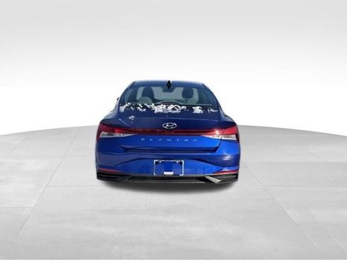 Used 2023 Hyundai Elantra SEL w/ Convenience Package image 5