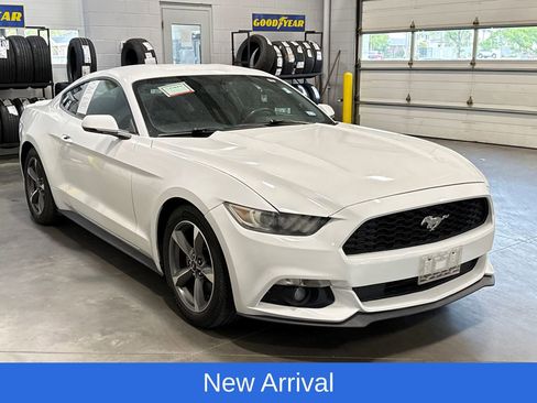 Used 2016 Ford Mustang Coupe w/ Equipment Group 051A RWD image 3