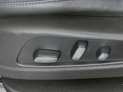 Used 2018 Cadillac XT5 Premium Luxury image 13