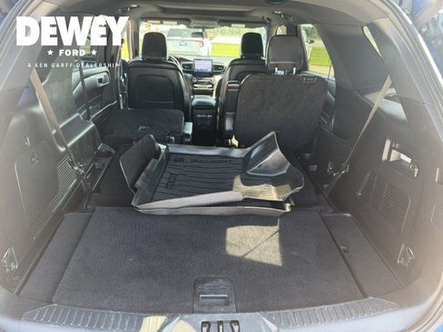 Used 2020 Ford Explorer XLT w/ Equipment Group 202A AWD/4WD image 33