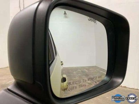 Used 2015 Jeep Renegade Trailhawk w/ Premium Leather Group image 86