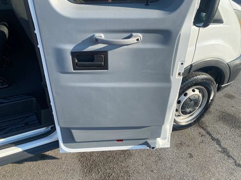 Used 2016 Ford Transit 150 XL RWD image 23