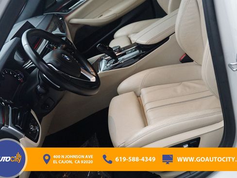 Used 2018 BMW 540i RWD image 9