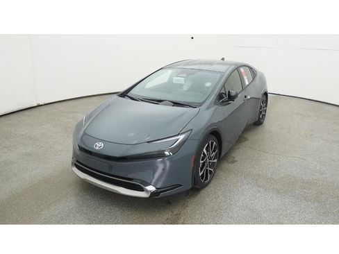 New 2026 Toyota Prius Plug-In Hybrid FWD image 16