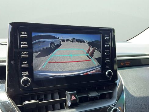 Used 2020 Toyota Corolla LE FWD image 19