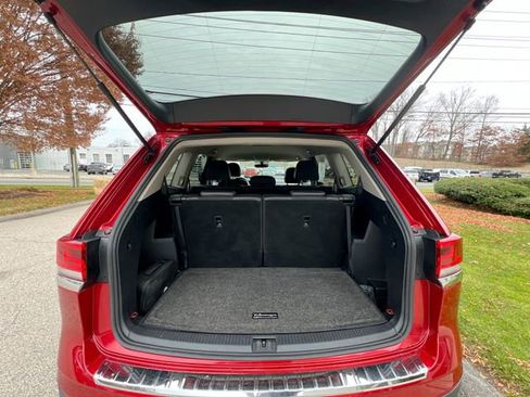 Certified 2022 Volkswagen Atlas SE w/ Black Wheel Package image 23