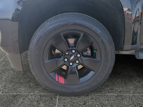 Used 2022 Chevrolet Colorado LT w/ Redline Special Edition image 30