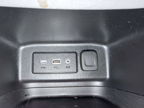 Certified 2024 Chevrolet Equinox LS w/ LS Convenience Package FWD image 19