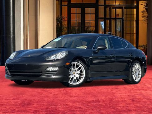 Used 2011 Porsche Panamera 4S image 1