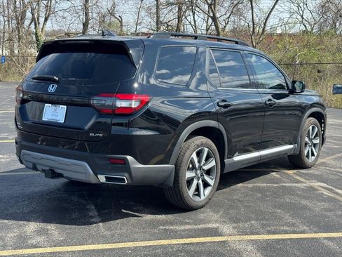 Certified 2025 Honda Pilot Elite image 3