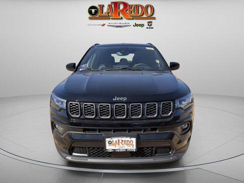 New 2026 Jeep Compass Latitude image 2