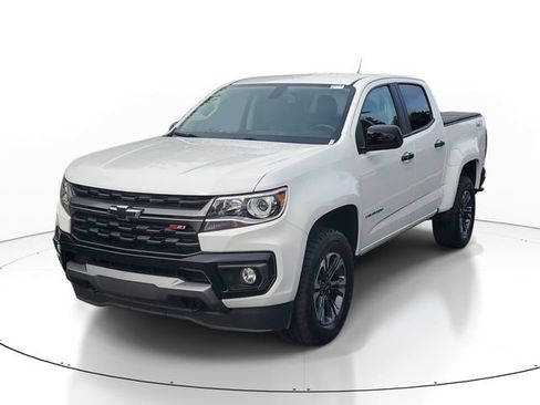 Certified 2022 Chevrolet Colorado Z71 AWD/4WD image 2