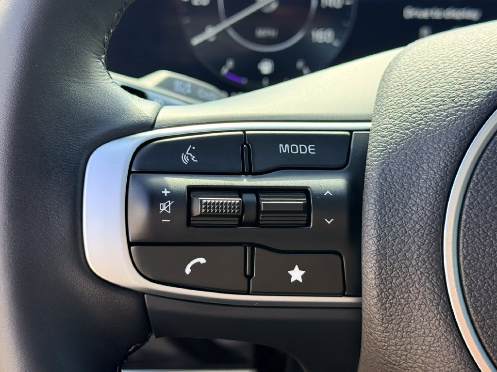 Used 2025 Kia Sportage X-Pro Prestige AWD/4WD image 38