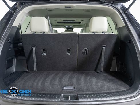 Used 2020 Kia Telluride S w/ S 8 Passenger Seating Package FWD image 36