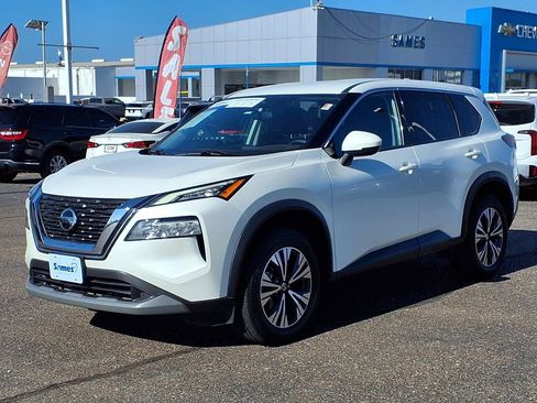 Used 2021 Nissan Rogue SV FWD image 4