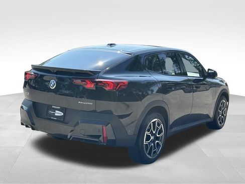 Used 2026 BMW X2 xDrive28i AWD/4WD image 8