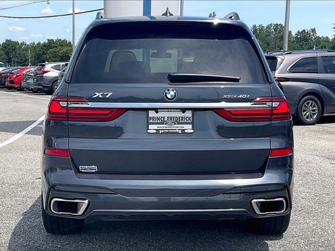 Used 2022 BMW X7 xDrive40i w/ M Sport Package AWD/4WD image 4