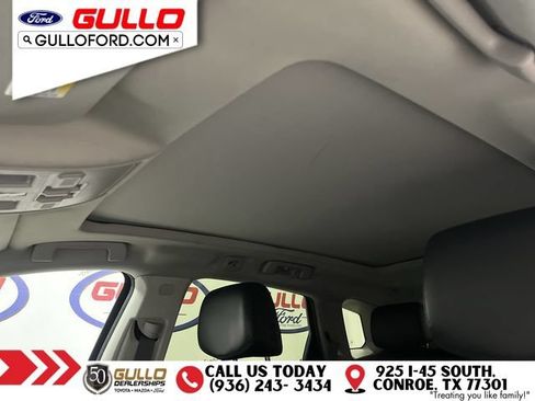 Used 2011 Cadillac SRX Performance AWD/4WD image 22